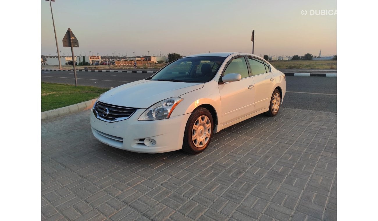 Nissan Altima Nissan Altima 2012 V4 2.5 full automatic