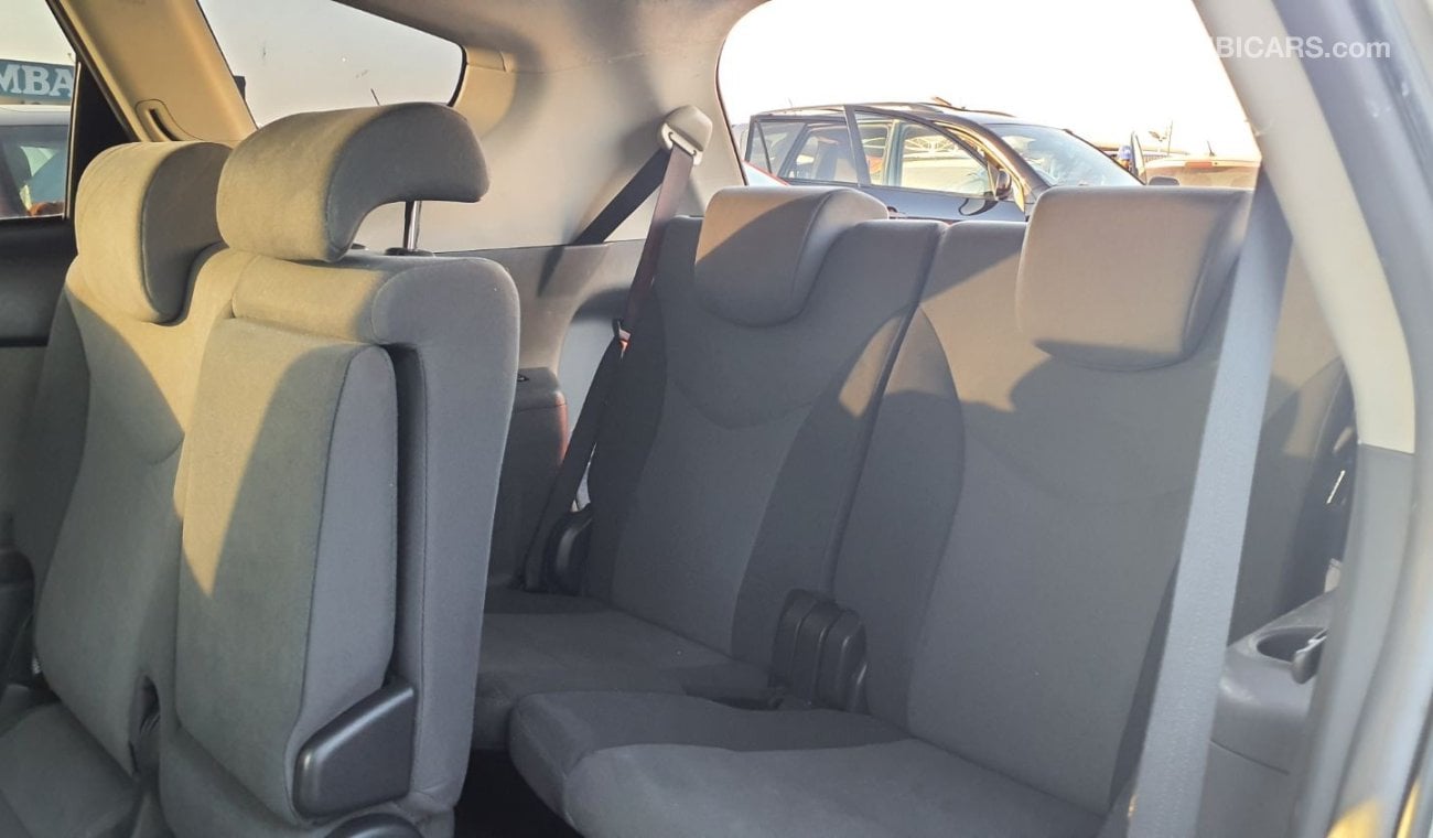 تويوتا برياس Toyota Prius V 7 Seater Orignal LHD