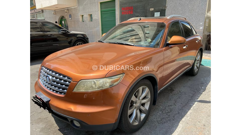 Infiniti FX35 for sale: AED 10,000. Orange, 2004