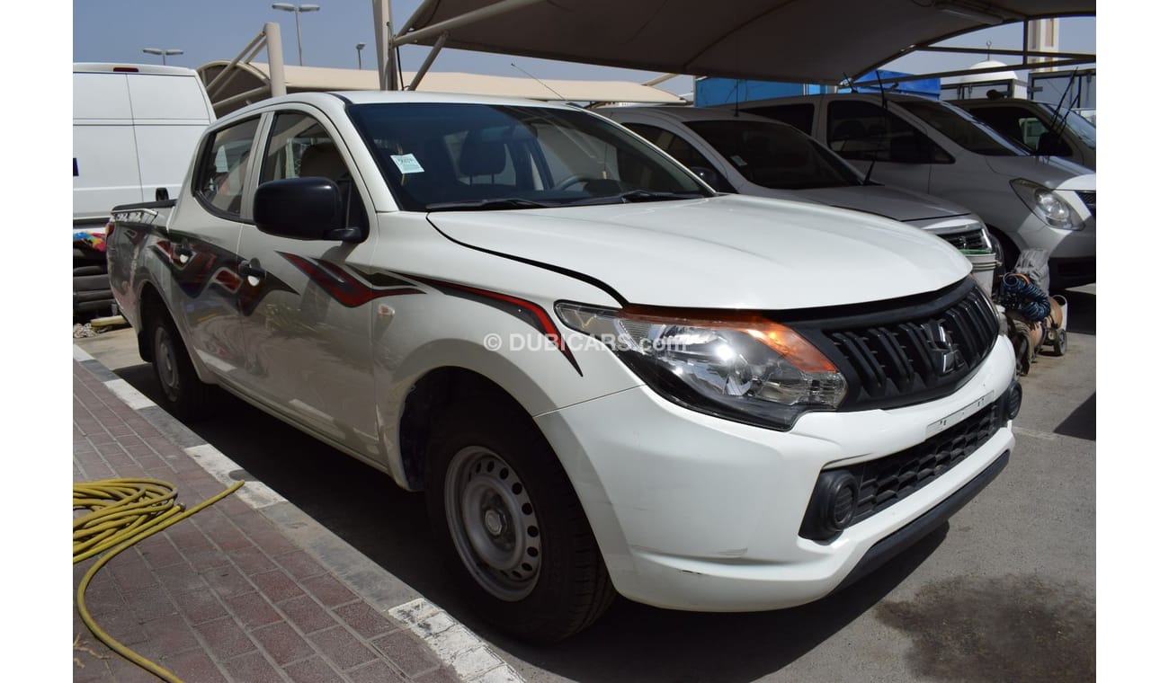 ميتسوبيشي L200 Mitsubishi L200 4x2  d/c pick up diesel, model:2017. Excellent condition