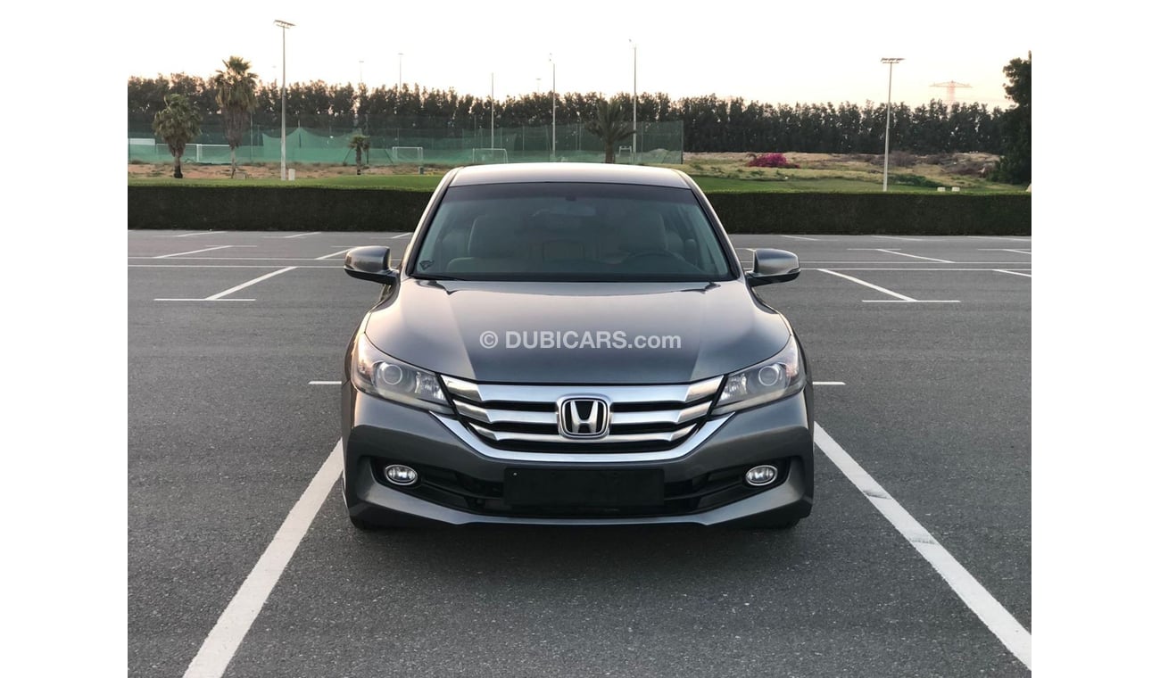 Honda Accord LX MODEL 2016 GCC car perfect condition inside and outside full original paint