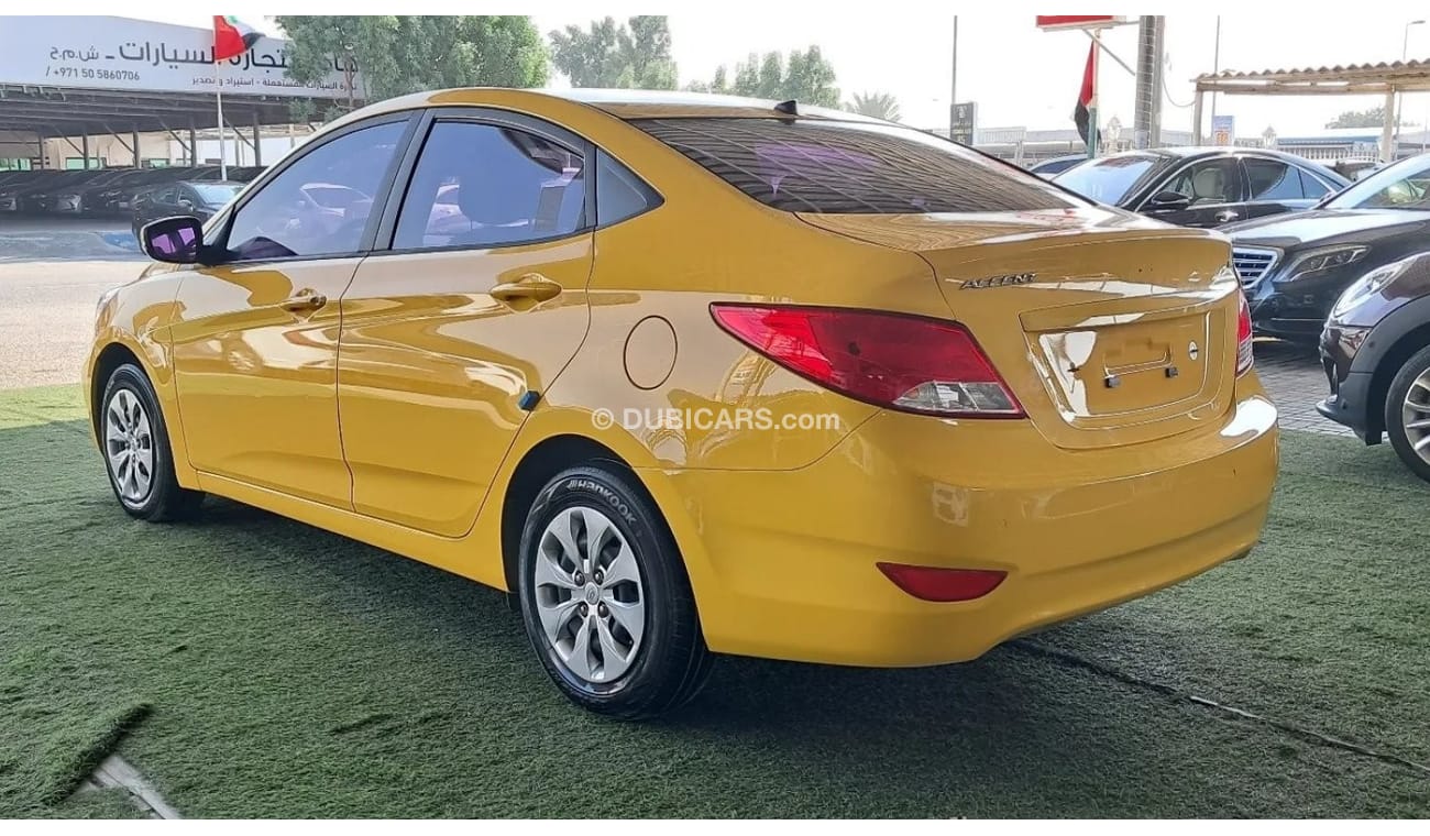 Used Hyundai Accent 2017 for sale in Dubai - 721797