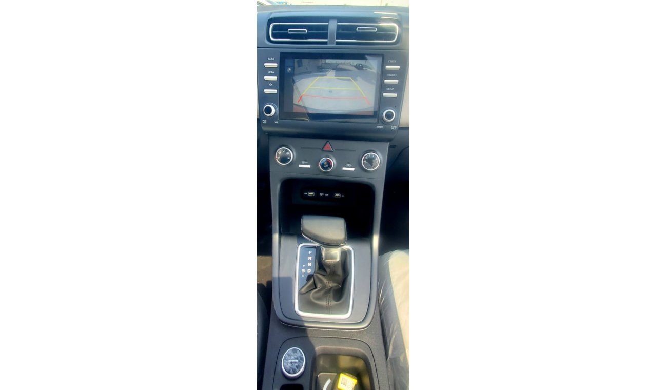 هيونداي كريتا HYUNDAI CRETA 1.5L  ( V4 ) 2024