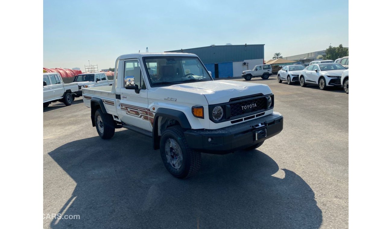 تويوتا لاند كروزر بيك آب Toyota Land Cruiser Pickup single cabin