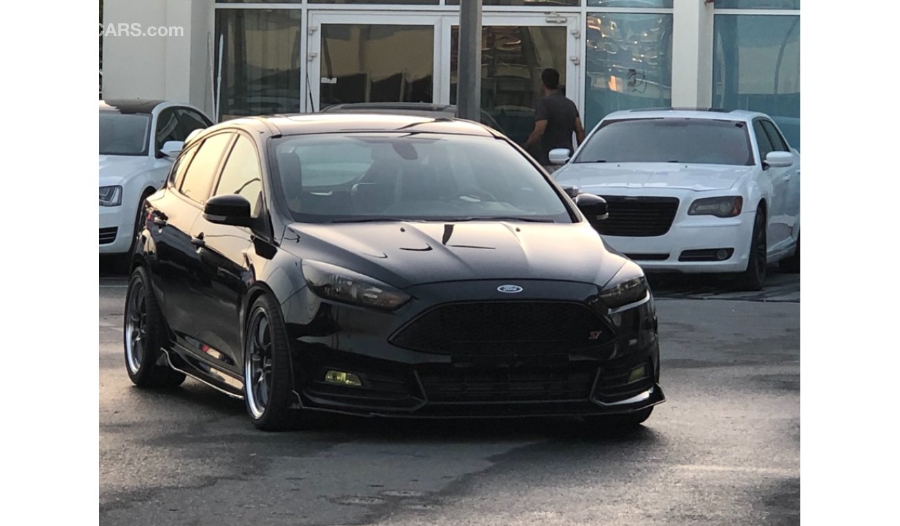 Ford Focus FORD FOCUS ST MODEL 2017 GCC CAR PERFECT CONDITION FULL OPTION SUN ROOF LEATHER SEATS BACK CAMERA BA