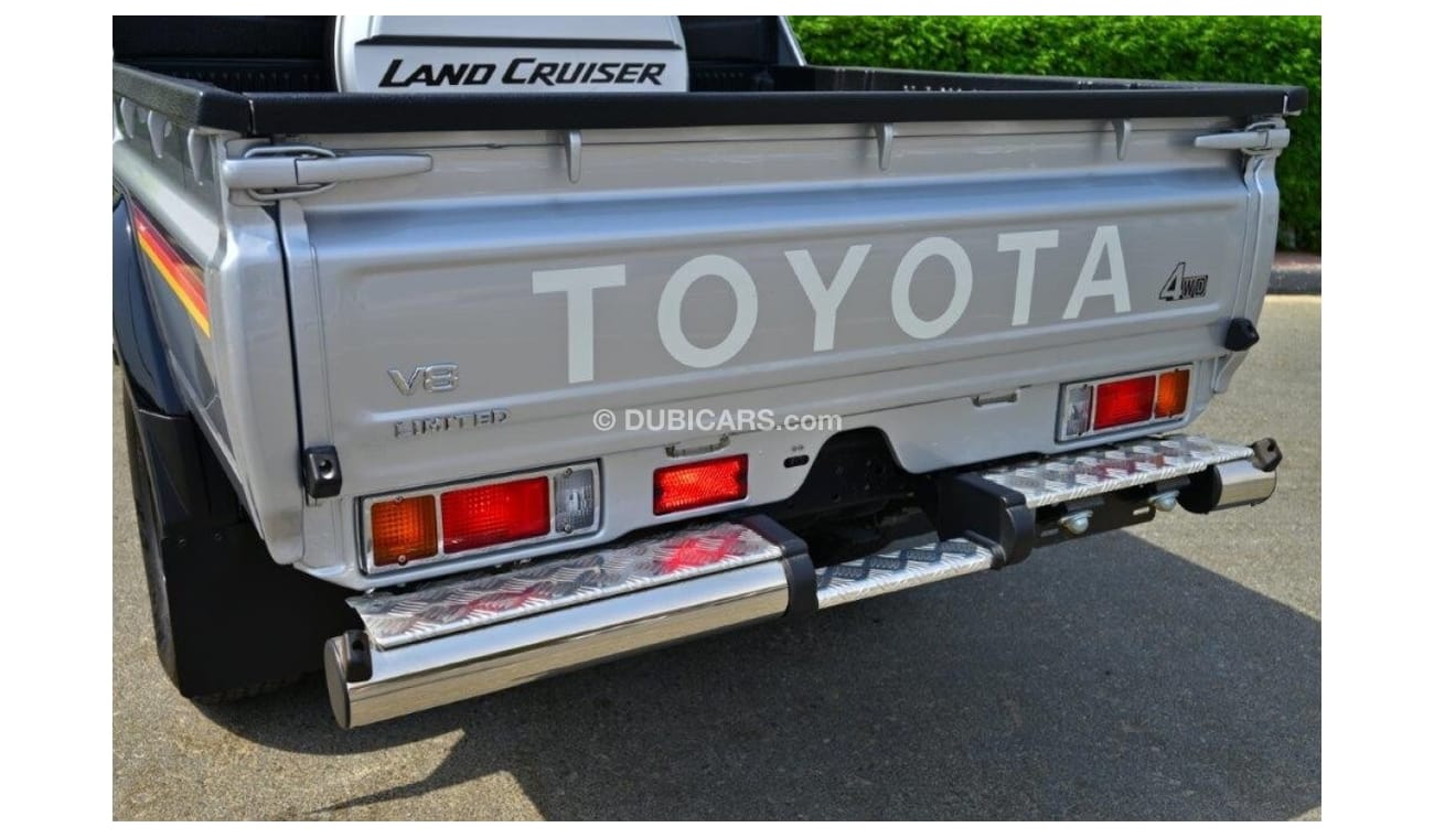 Toyota Land Cruiser Pick Up 79 Black Edition