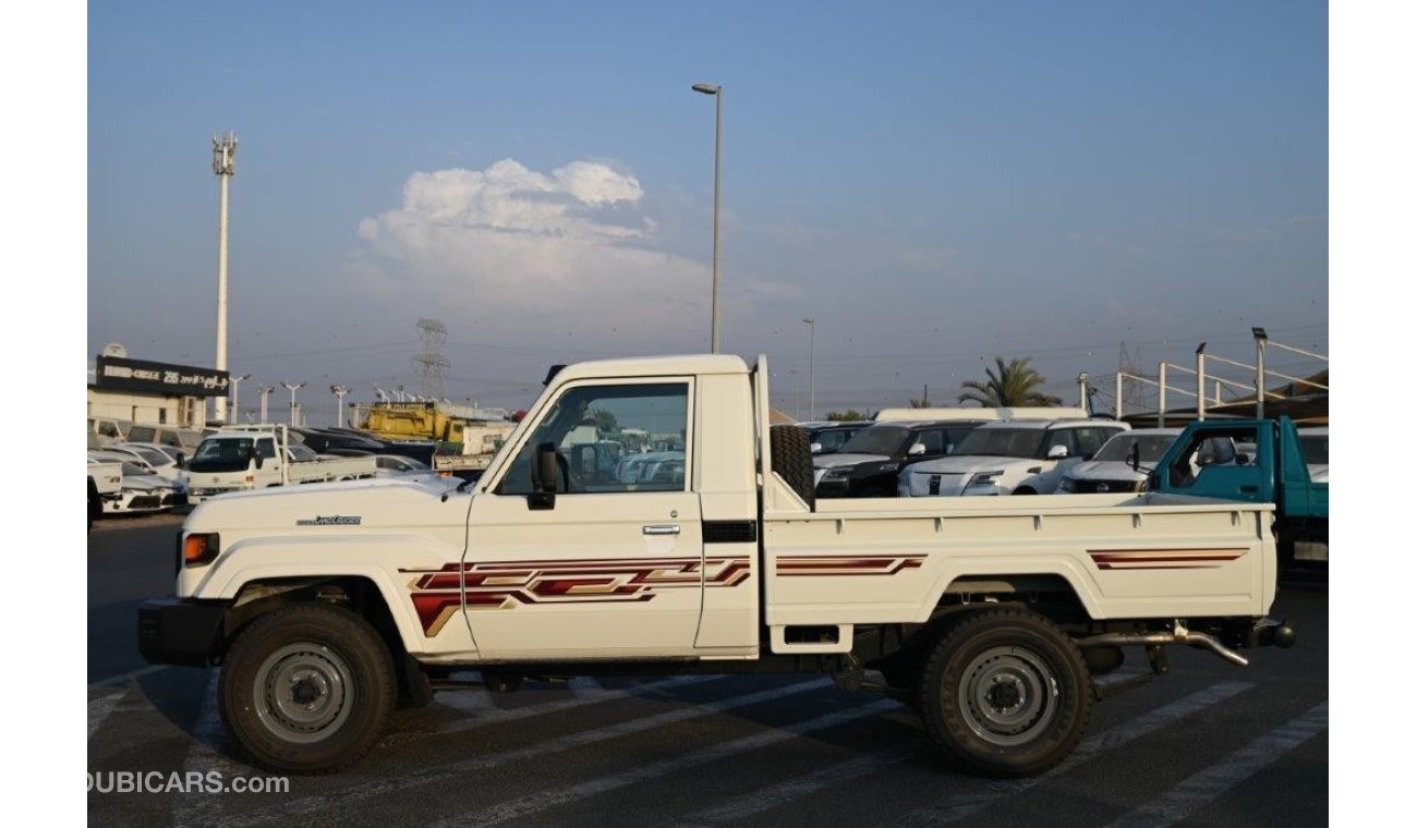 Toyota Land Cruiser Pick Up 2024 TOYOTA LAND CRUISER 79 SINGLE CAB V6 4.2L DIESEL 4WD MT