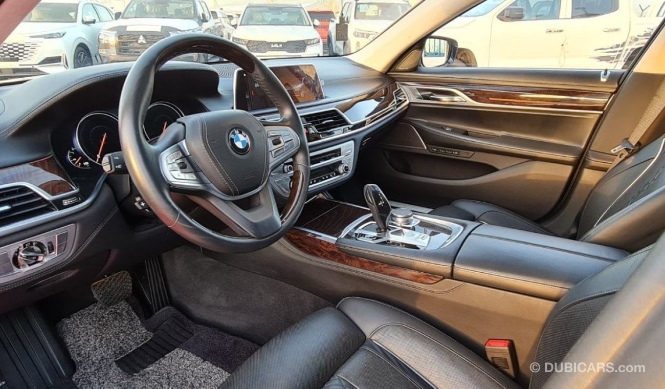 BMW 750Li Luxury BMW 750Li 2019 Individual Edition Japan imported - 44970 Km