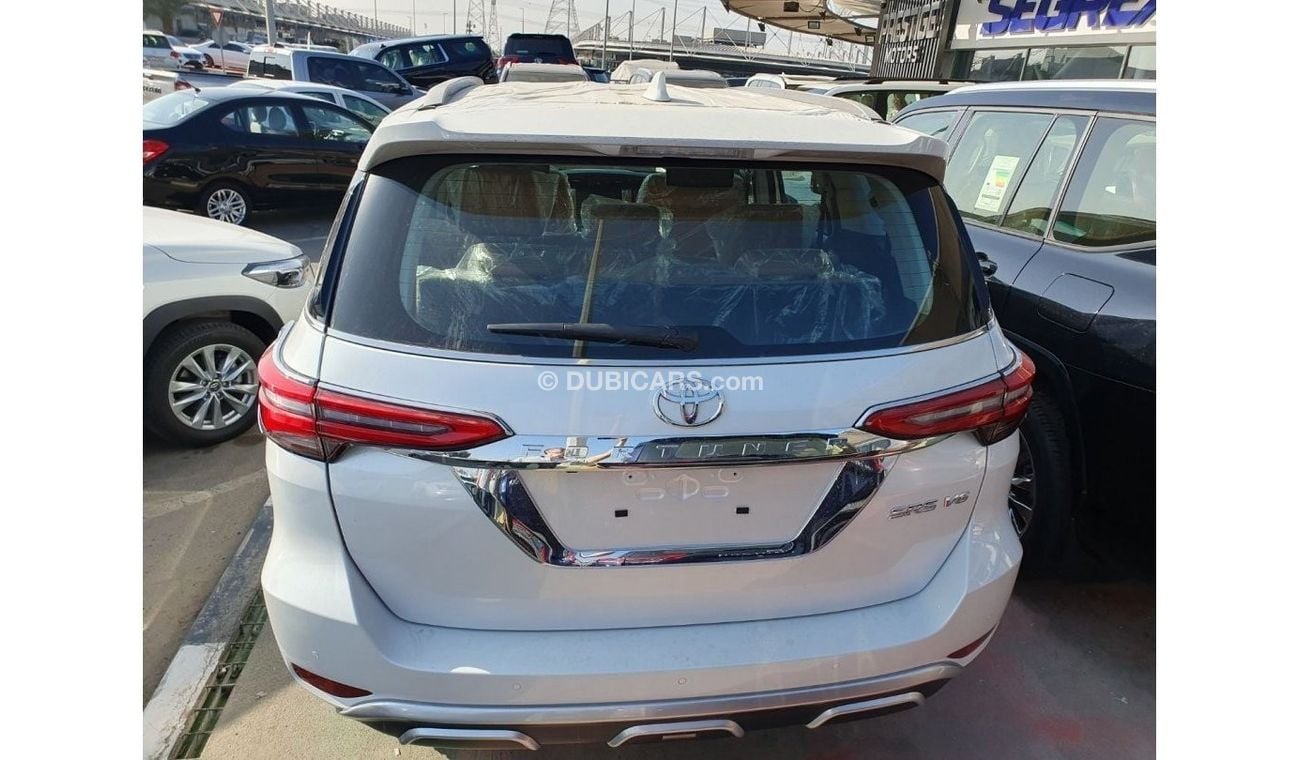 تويوتا فورتونر 2025YM Fortuner 4.0L gasolina V6 Full Equipo, camaras panoramicas, asientos ventilados, monitores et