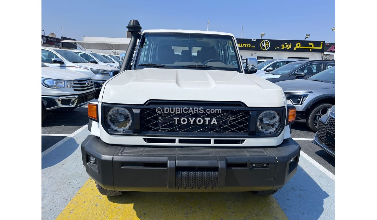 Toyota Land Cruiser Hard Top 4,0L V6 A/T GAS LX