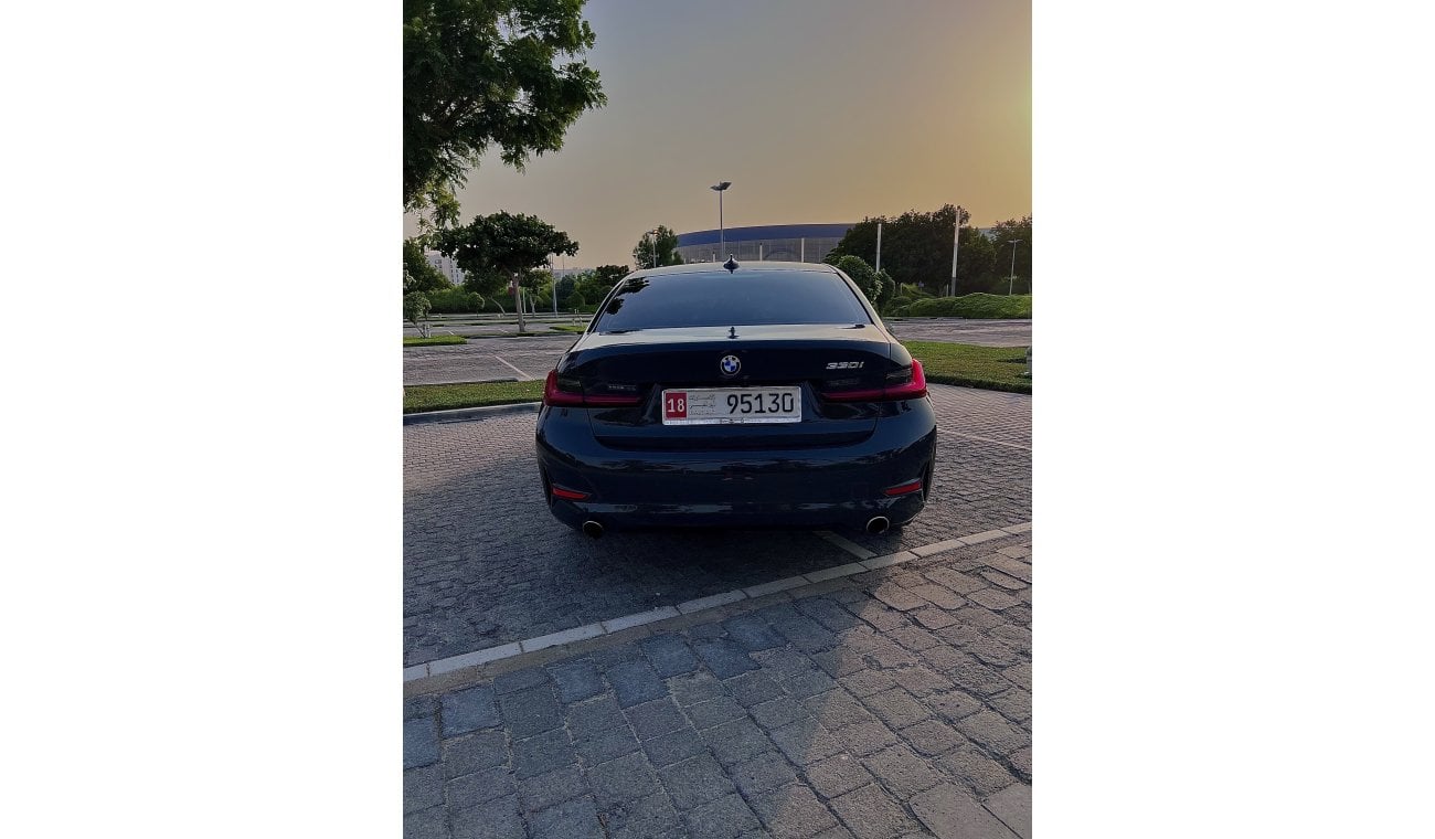 BMW 330i