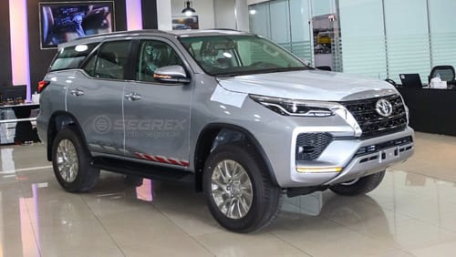 Toyota Fortuner FULL OPTION PETROL 4.0L