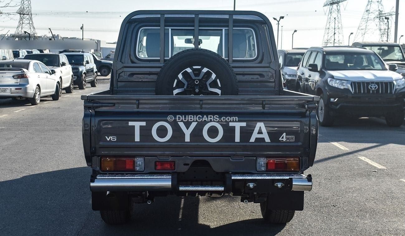 تويوتا لاند كروزر بيك آب LC79 Pickup LX 4.0L Petrol D/C Automatic