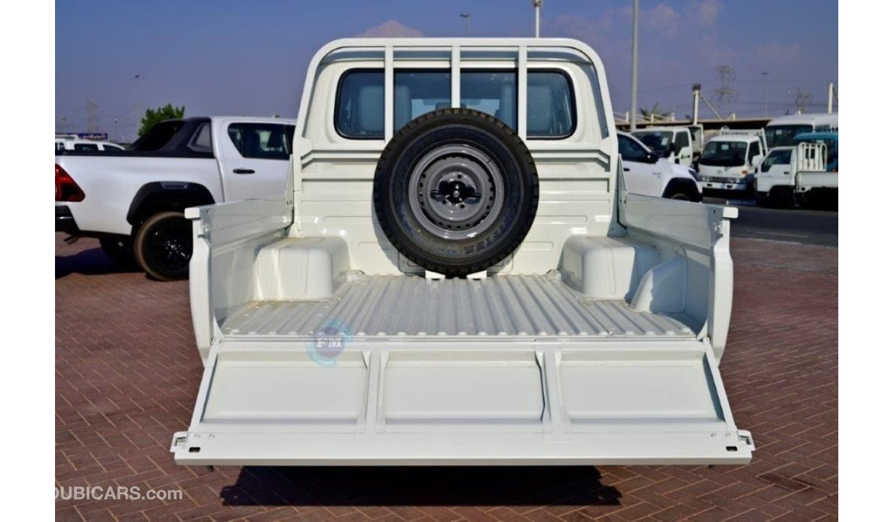 تويوتا لاند كروزر 79 Double Cab Pickup 4.2L Diesel Manual