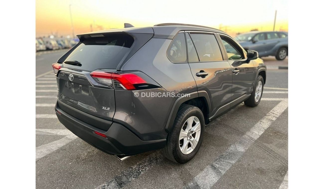 Toyota RAV4 2019 Toyota Rav4 XLE // SUNROOF // 2.5L V4 / UAE PASS