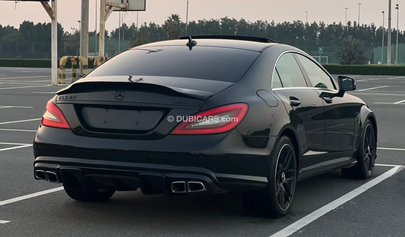 Mercedes-Benz CLS 63 AMG Std MERCEDES CLS 63 AMG GCC 2012 FULL CARBON FIBRE VERY GOOD CONDITION