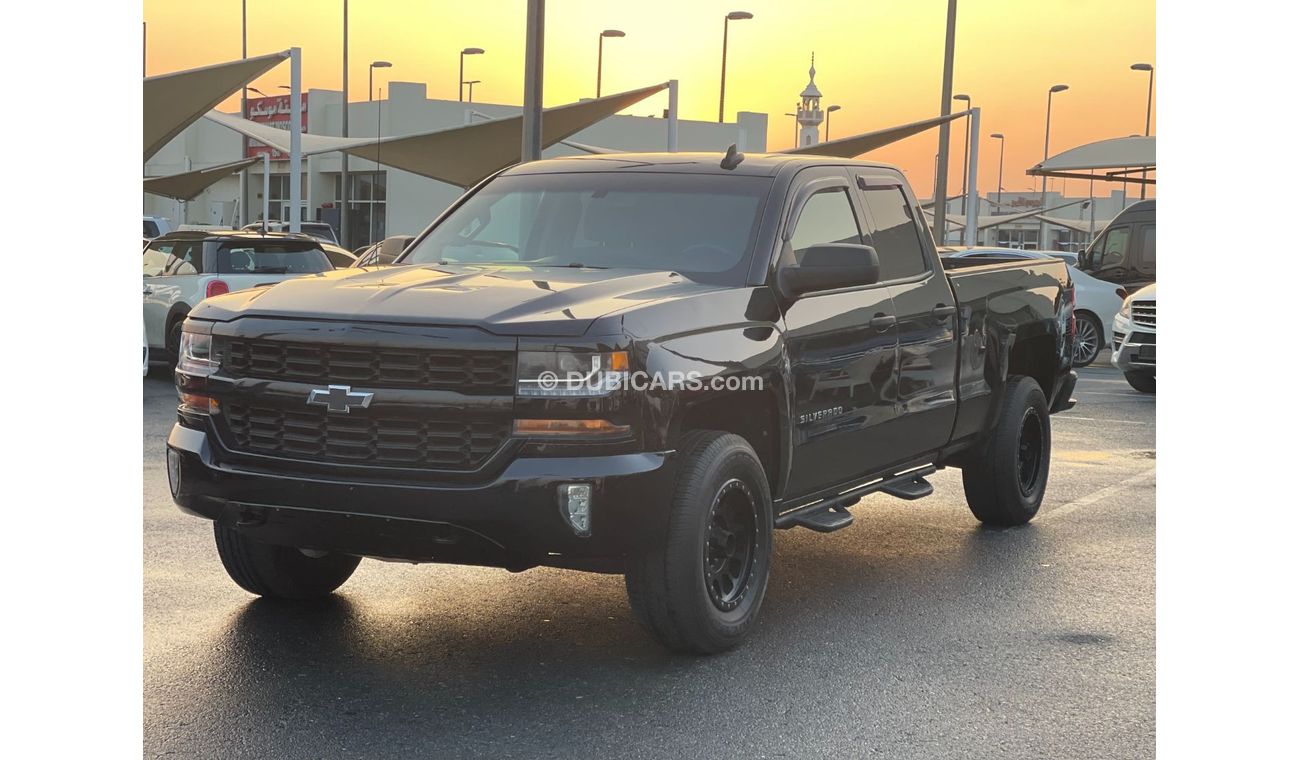 Chevrolet Silverado C/C LT2 Midnight Edition Chevrolet Silverado _American_2018_Excellent Condition _Full option