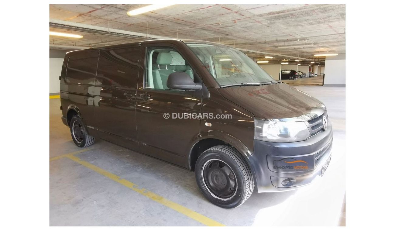 Volkswagen T6 Transporter Volkswagen Transporter LONG Wheel Base AUTOMATIC 2015 Model GCC Specs With Full Service History In P