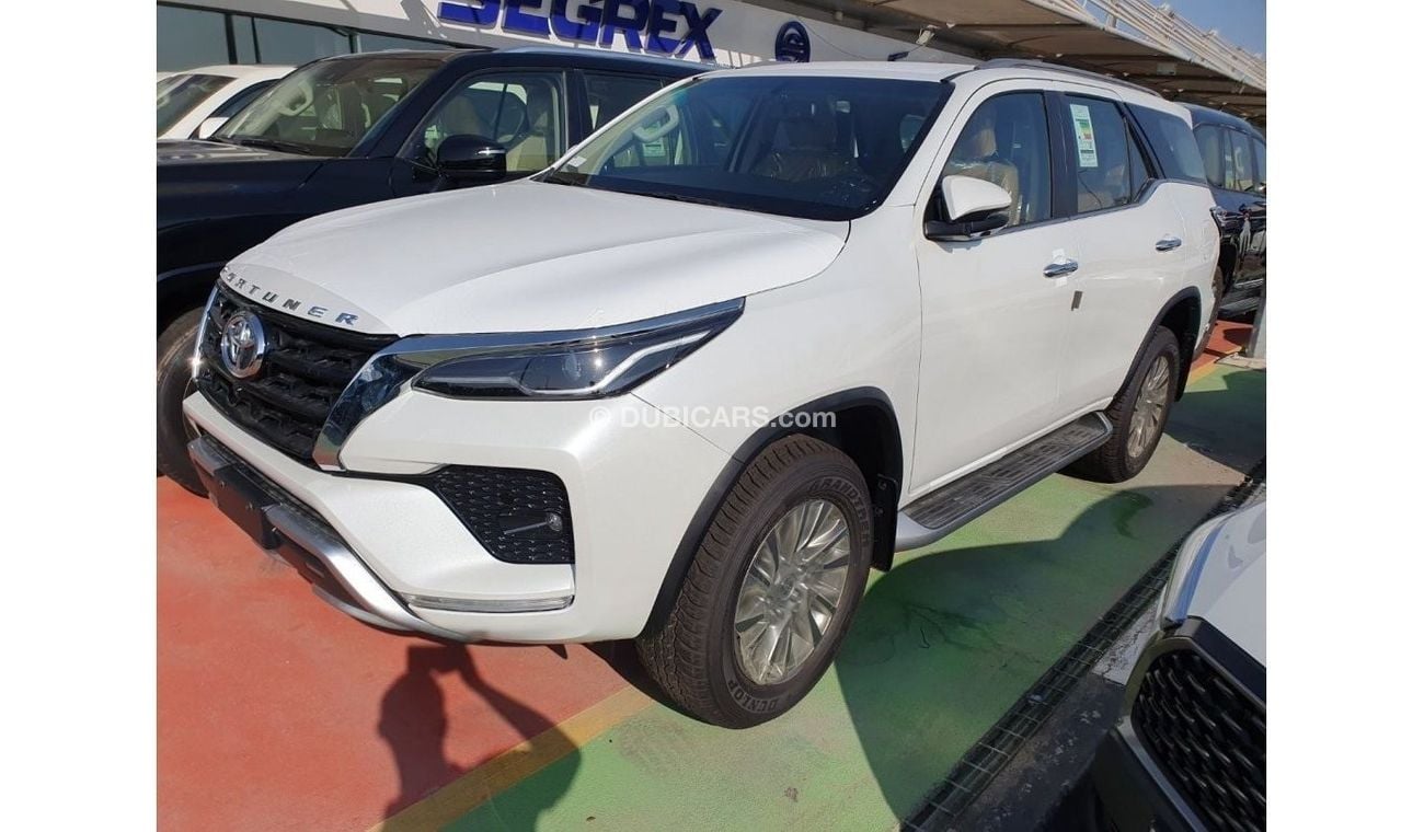 تويوتا فورتونر 2025YM Fortuner 4.0L gasolina V6 Full Equipo, camaras panoramicas, asientos ventilados, monitores et