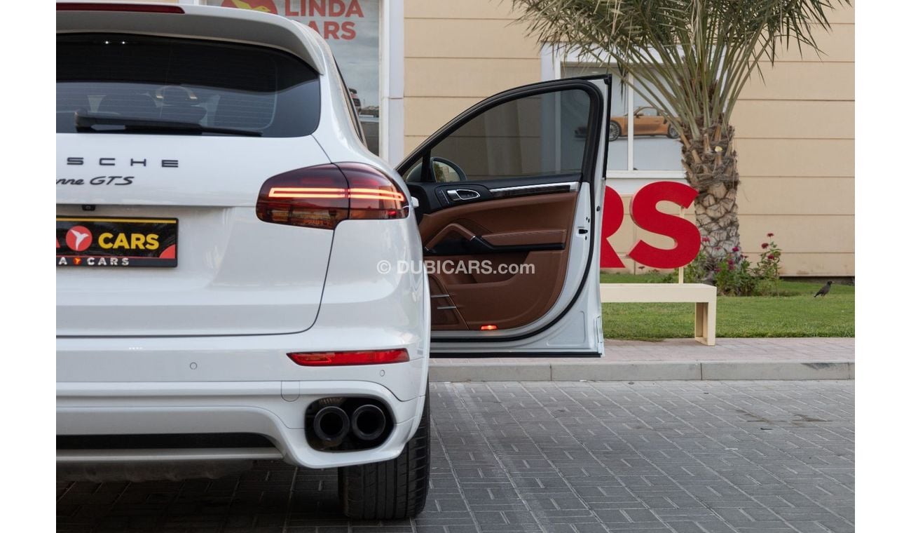 بورش كايان GTS 3.6L Porsche Cayenne GTS 2016 GCC under Warranty with Flexible Down-Payment.