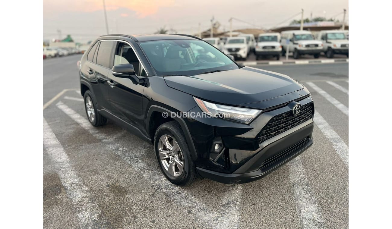 تويوتا راف ٤ 2022 TOYOTA RAV4 XLE - 4Wheel Drive 4X4 - PUSH START - ELECTRIC SEATS - VERY GOOD CONDITION