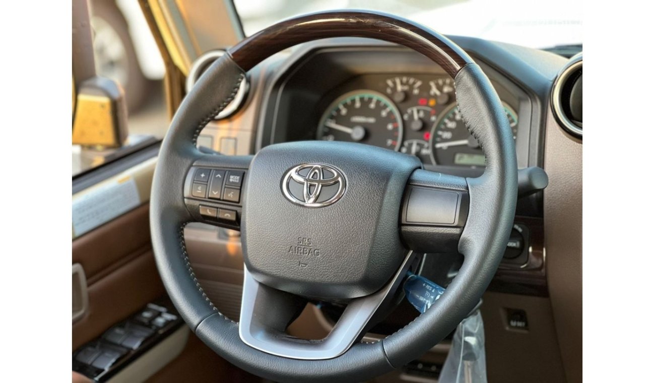 تويوتا لاند كروزر بيك آب TOYOTA LAND CRUISER (70 SERIES) (GRI79) 4.0L Pick-up 4WD 4 Doors