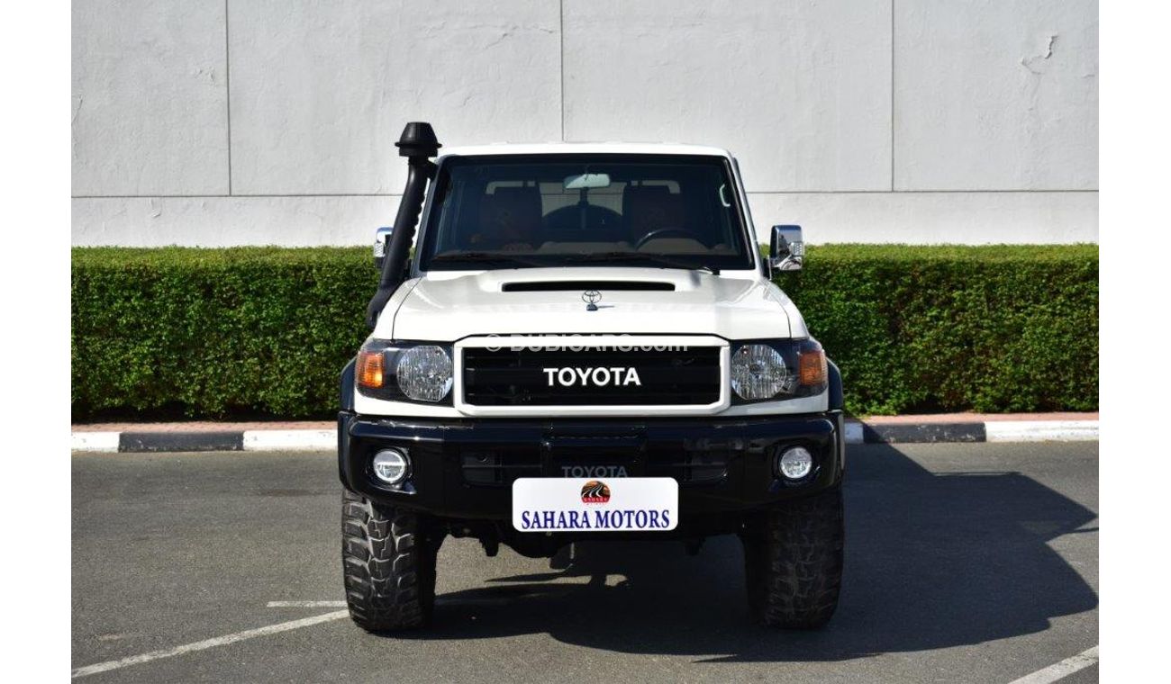 Toyota Land Cruiser Pick Up 79 DC PUP 6X6 V8 4.5L TURBO DIESEL  MANUAL– 70th ANNIVERSARY EDITION