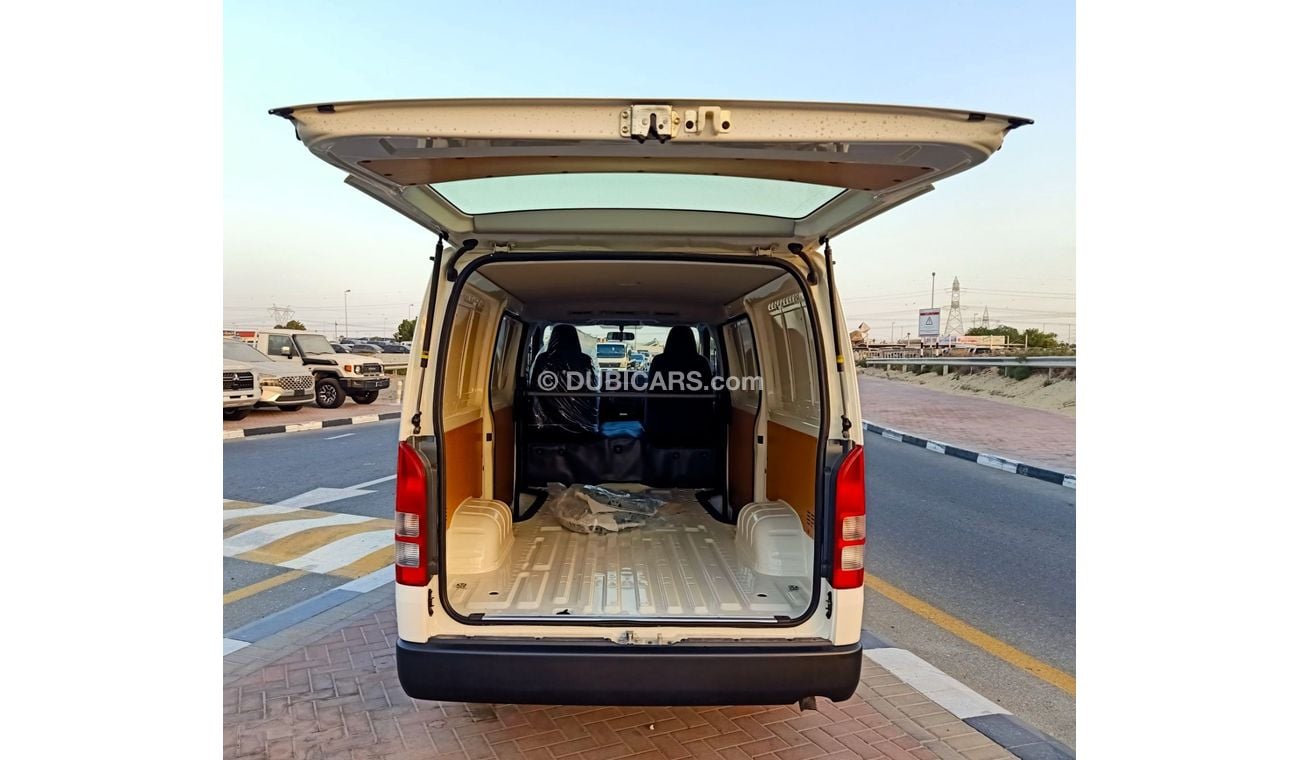 تويوتا هاياس TOYOTA HAICE STD ROOF CARGO 2.5L DIESEL M/T 2024 MODEL