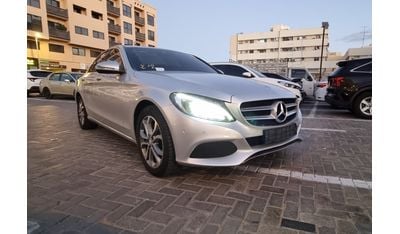 مرسيدس بنز C200 low-kms, guaranteed never repair