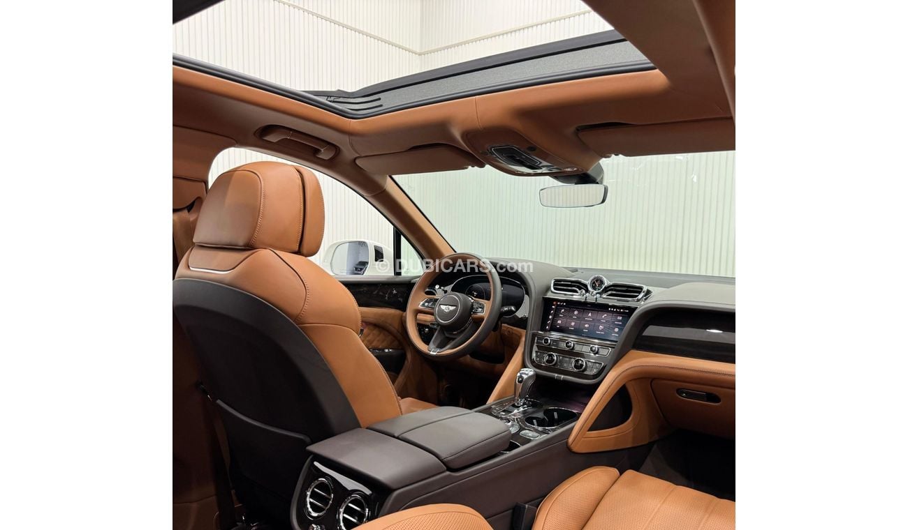 Bentley Bentayga 2021 Bentley Bentayga V8, One Year Warranty, Al-Habtoor Agency Full Service History, GCC