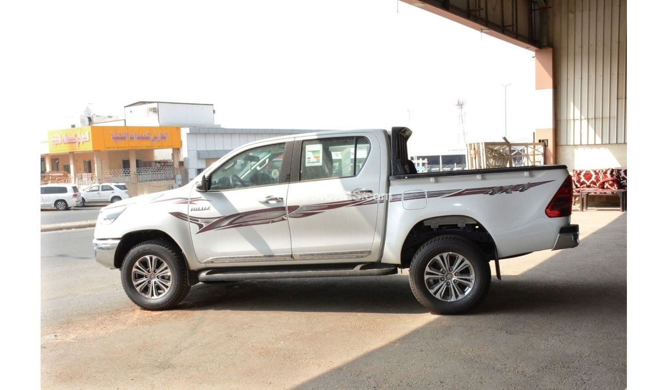 تويوتا هيلوكس 2025 Toyota Hilux 4x4 2.7L petrol AT with cooled seats Full option GCC Specs