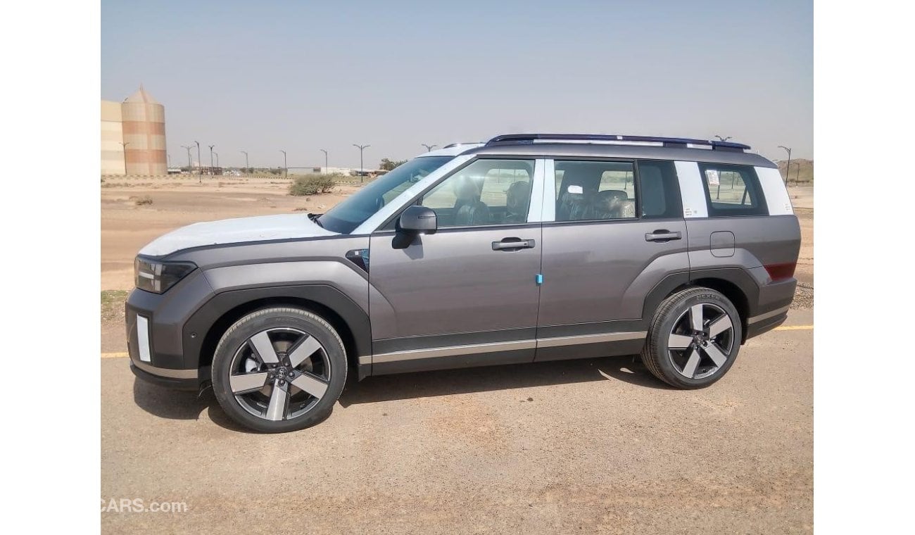 هيونداي سانتا في 2.5L PETROL 4WD LUXURY 2024