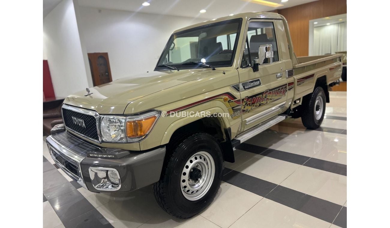 Toyota Land Cruiser Pick Up PICKUP DLX 4.0L