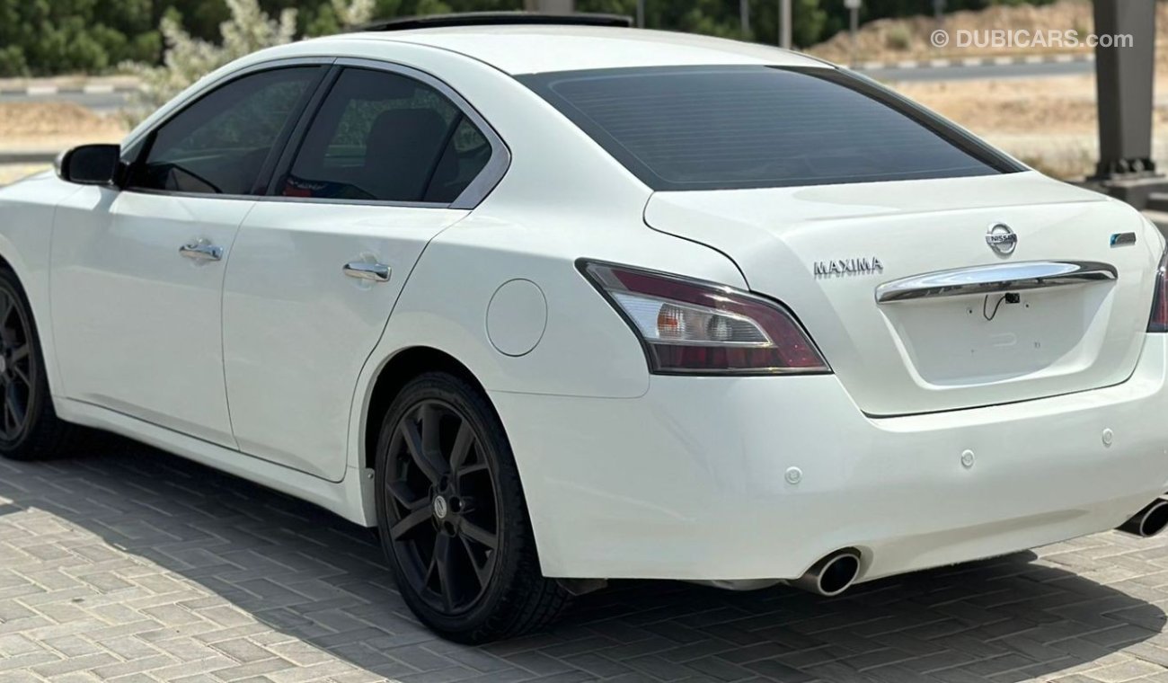 Nissan Maxima SE