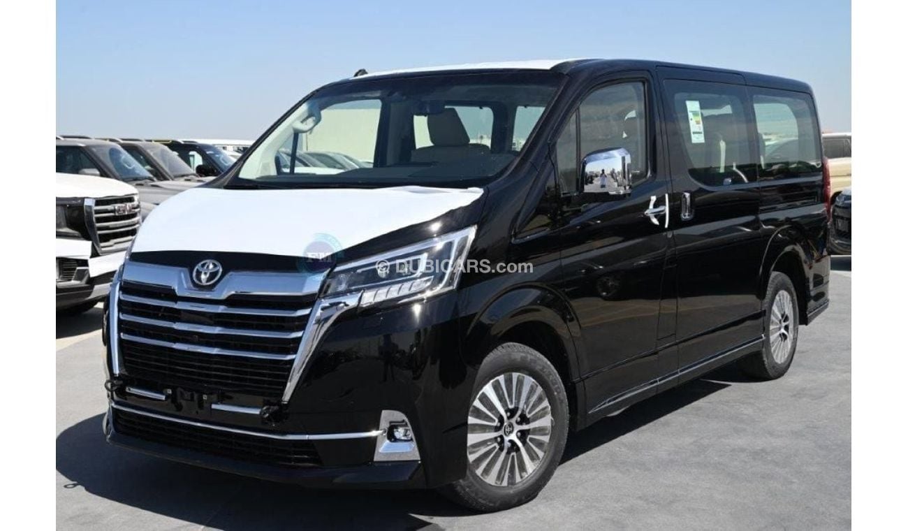 تويوتا جرافينا V Luxury 2.8L Diesel 6-Seater Automatic