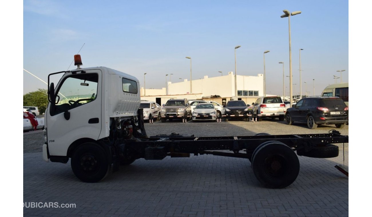 هينو 300 Hino 714 Cab chassis, model:2016. Only done 53000 km