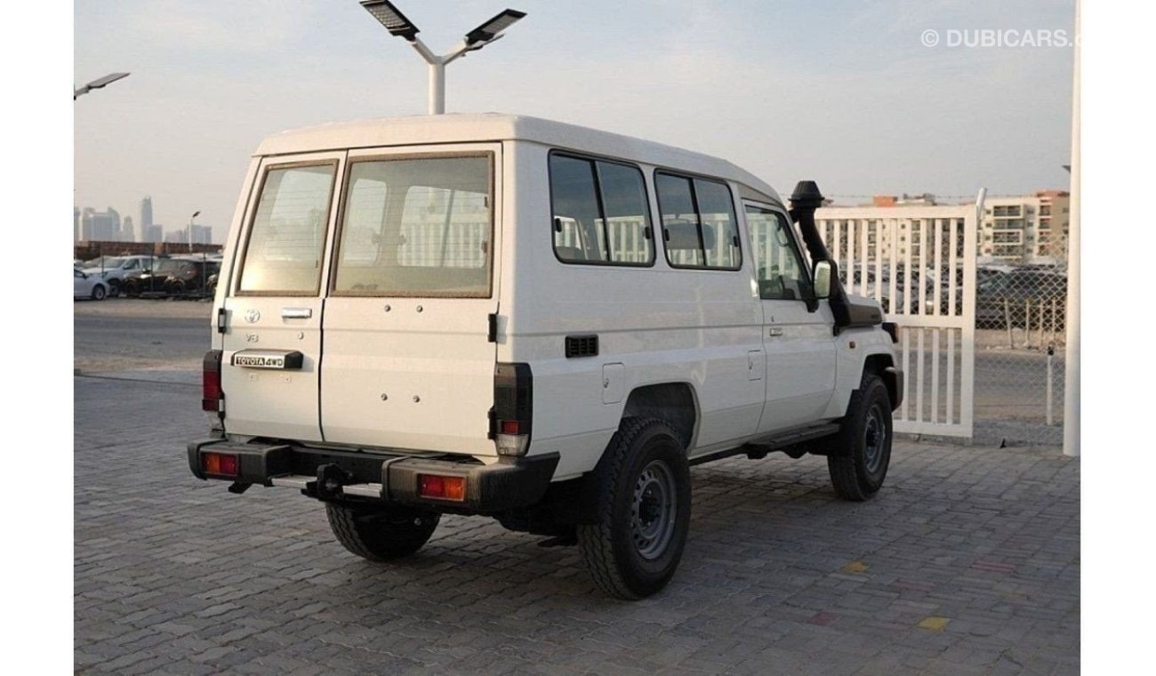 Toyota Land Cruiser Hard Top Toyota Land Cruiser Hard Top LC78 4.5L 3DOOR V8 Diesel 2024