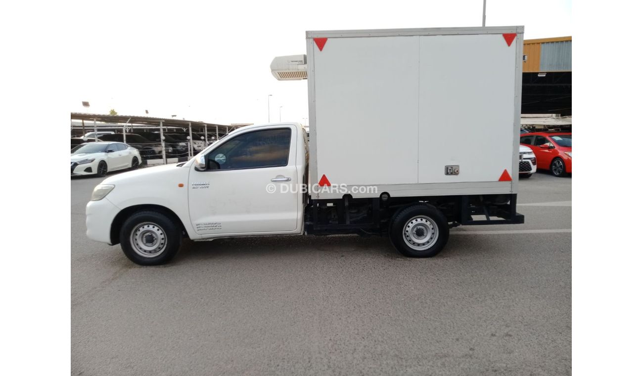 تويوتا هيلوكس Toyota Hilux V4 2.7L(Meat fridge) Model 2014