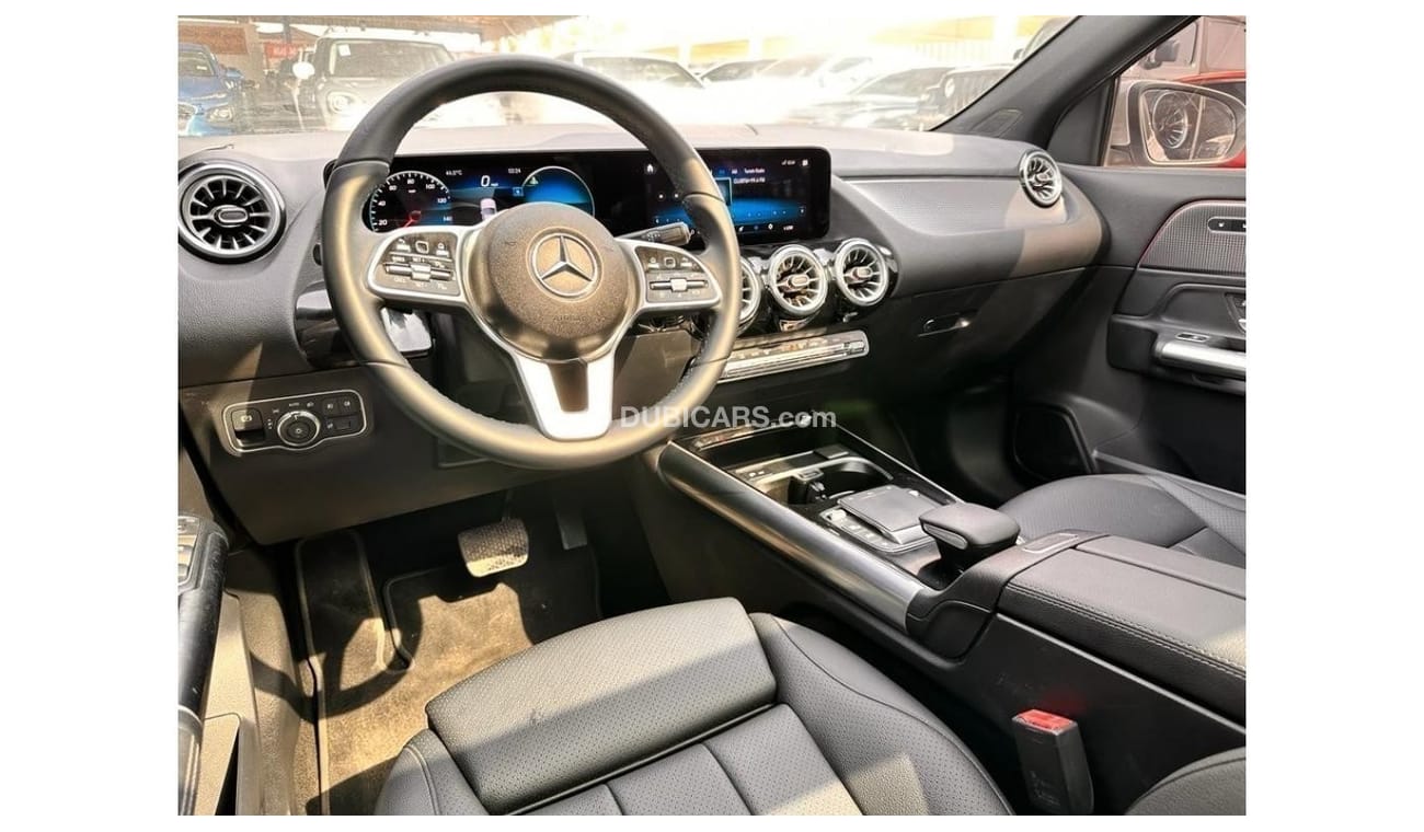 مرسيدس بنز GLA 250 4MATIC