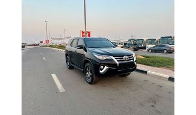 تويوتا فورتونر TOYOTA FORTUNER EXR 2016 V4  PETROL 4x4 . 7 SEATER