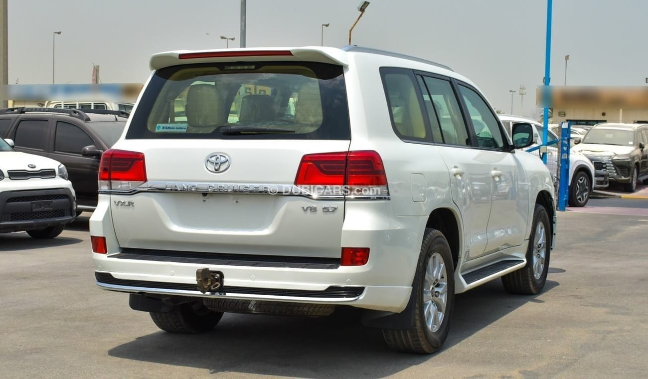 Toyota Land Cruiser VXR V8