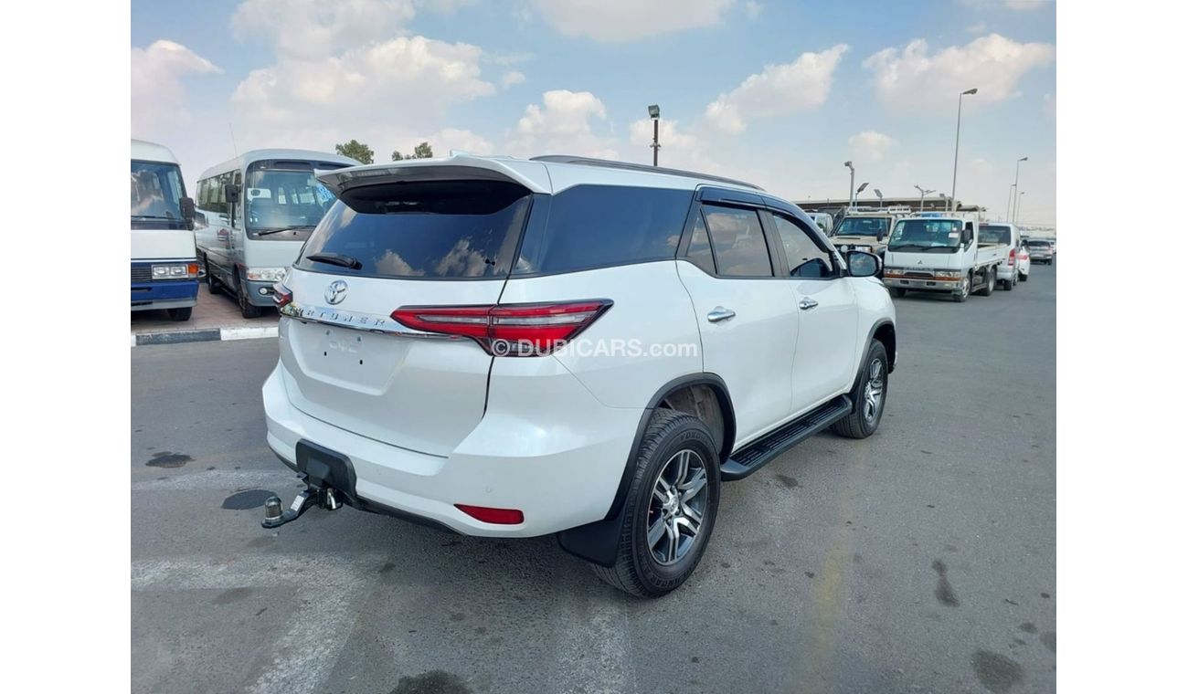 تويوتا فورتونر TOYOTA FORTUNER RIGHT HAND DRIVE 2022 MODEL 2.8 L DIESEL AUTOMATIC 8SEATER(PM16653)