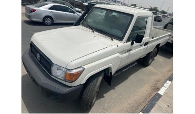 تويوتا لاند كروزر بيك آب TOYOTA LAND CRUISER 4.2L SINGLE CAB PICKUP