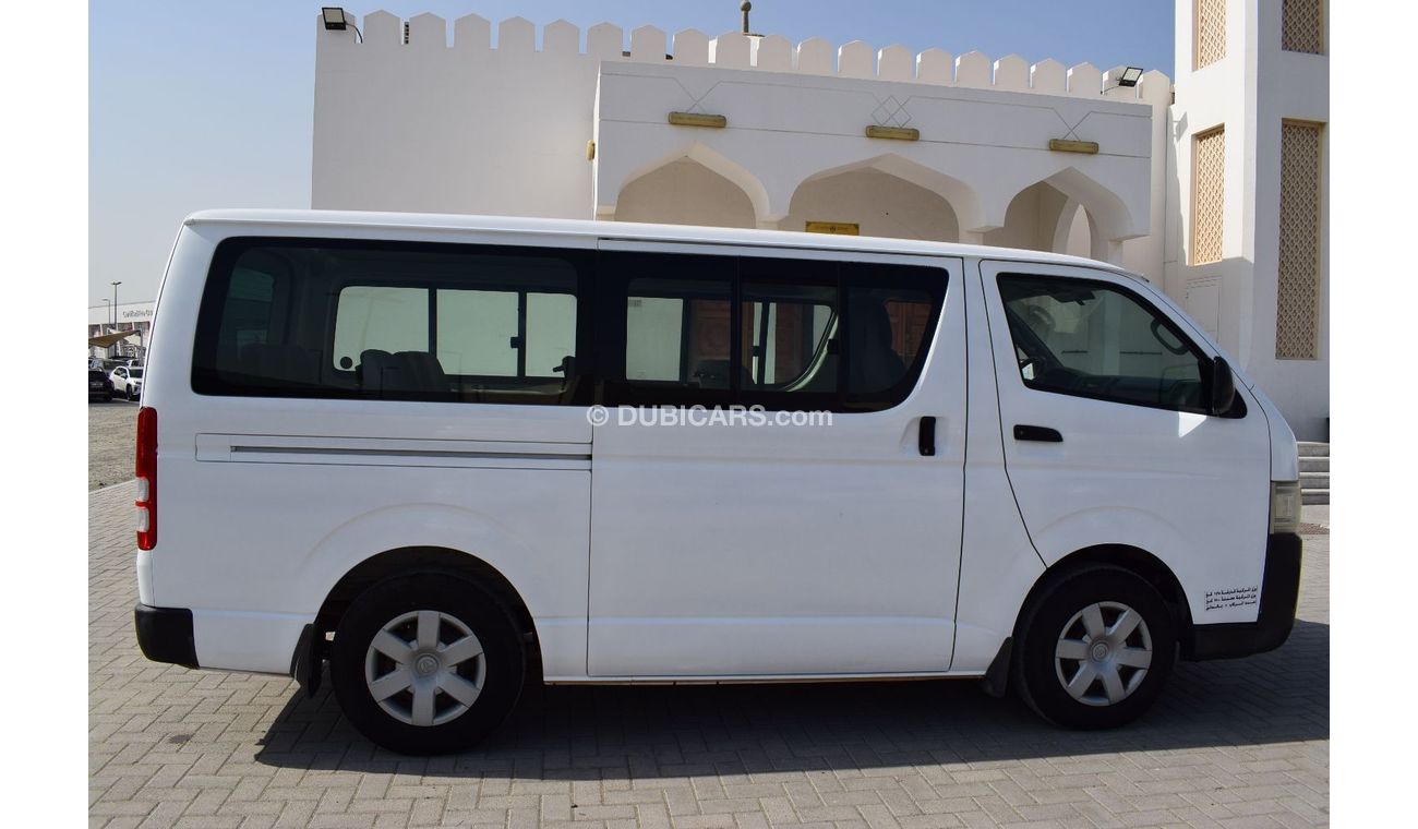 Toyota Hiace Toyota Hiace 13 seater, model:2008. only done 150000 km