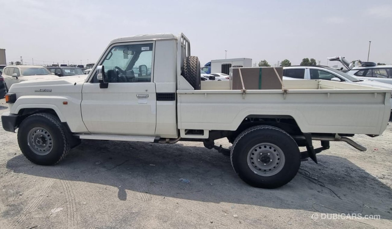 تويوتا لاند كروزر بيك آب Toyota Land Cruiser 79 Single Cab V8 4.5L Diesel 2024YM