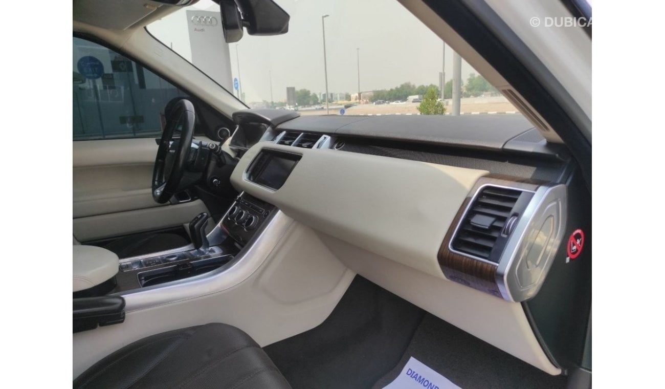 لاند روفر رينج روفر سبورت (آخر) Range rover sport HSE V6 Gcc full option