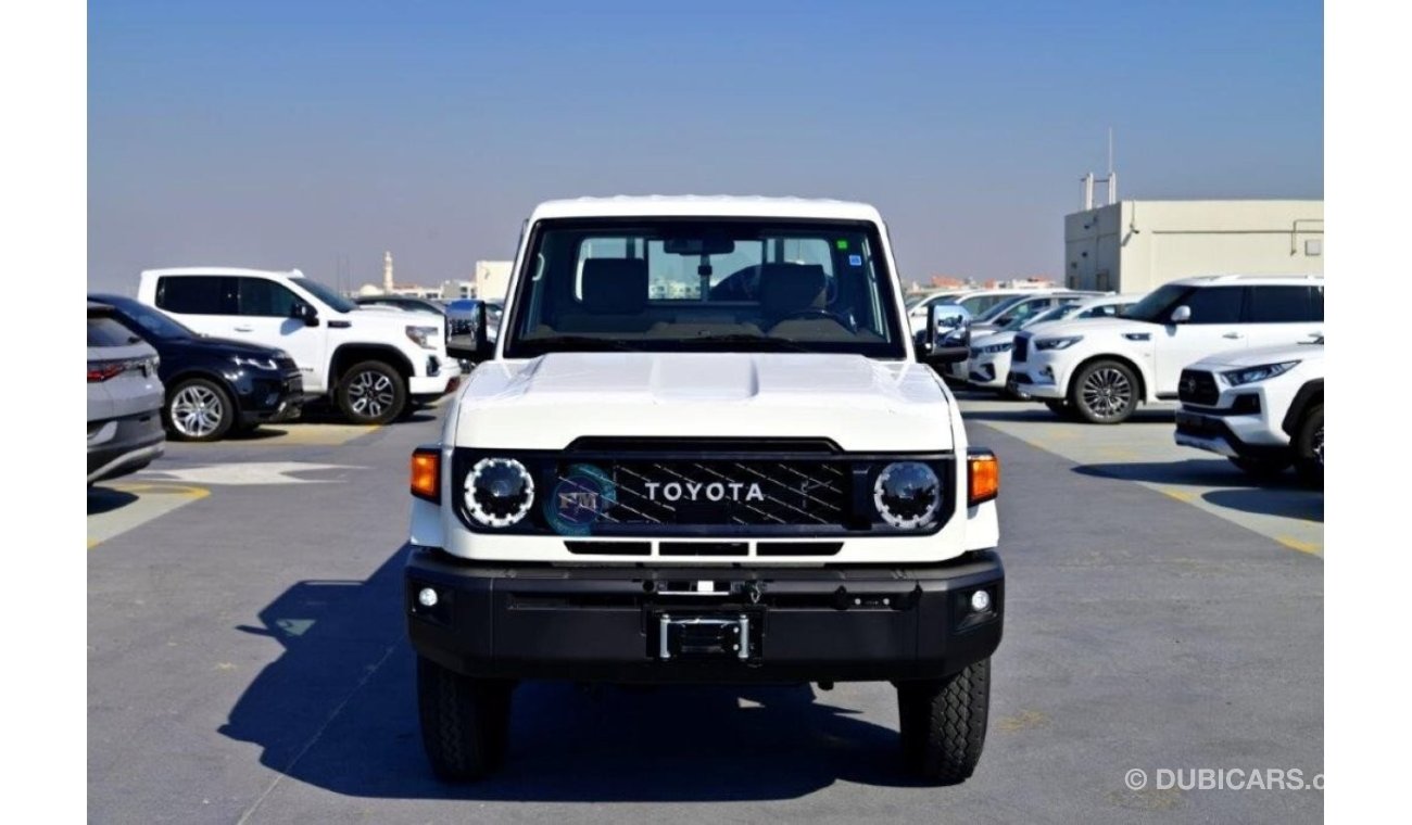 تويوتا لاند كروزر بيك آب 79 Single Cab DLX 2.8L Diesel