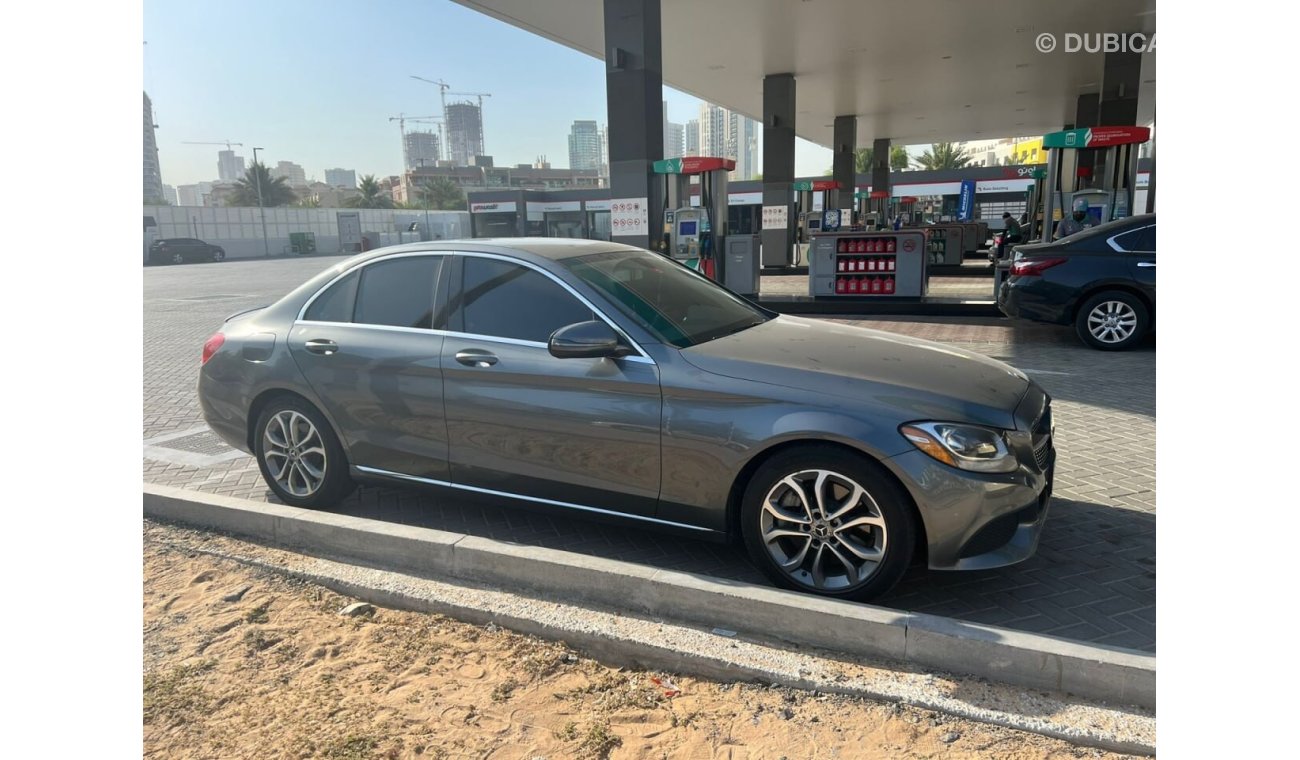 مرسيدس بنز C 300 Luxury (Not Flooded)