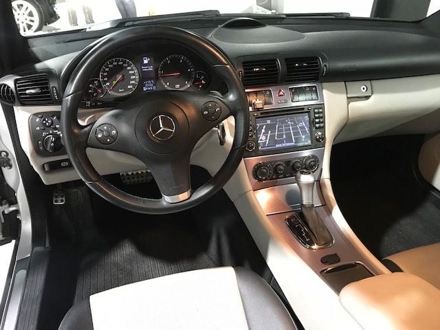 Mercedes-Benz CLC 43 AMG interior - Cockpit