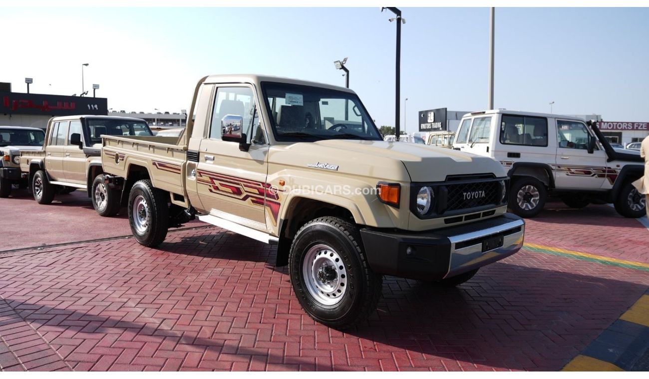 تويوتا لاند كروزر بيك آب TOYOTA LC PICKUP SINGLE CABIN 4.0L PETROL V6 MODEL 2024 DOUBLE TANK BASIC OPTION